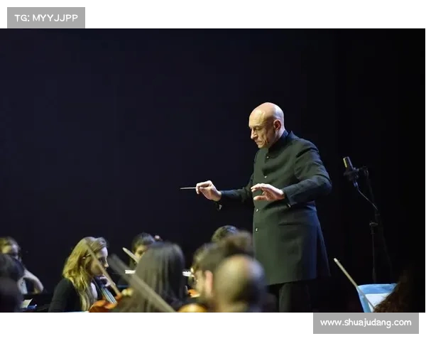 诺阿·朗正式加盟那不勒斯球队全体成员热烈欢迎新援加入 诺阿·朗正式加盟那不勒斯球队全体成员热烈欢迎新援加入