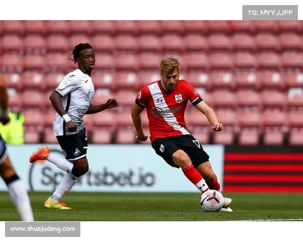 英超官方发布会现场直播全面解析精彩内容与未来发展规划 英超官方发布会现场直播全面解析精彩内容与未来发展规划